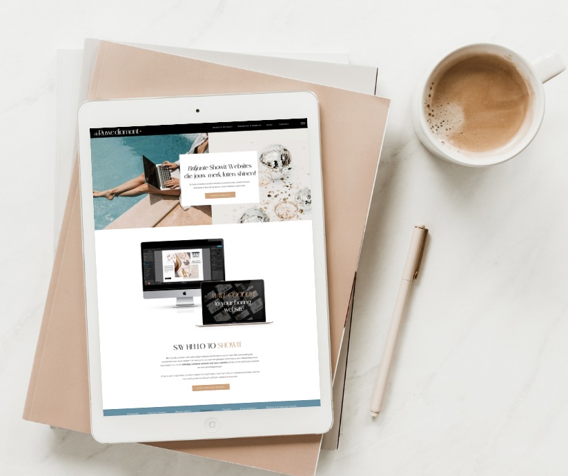 Mockup van een tablet met daarin de website van De Ruwe Diamant Webdesign en het verschil tussen Showit en Wordpress